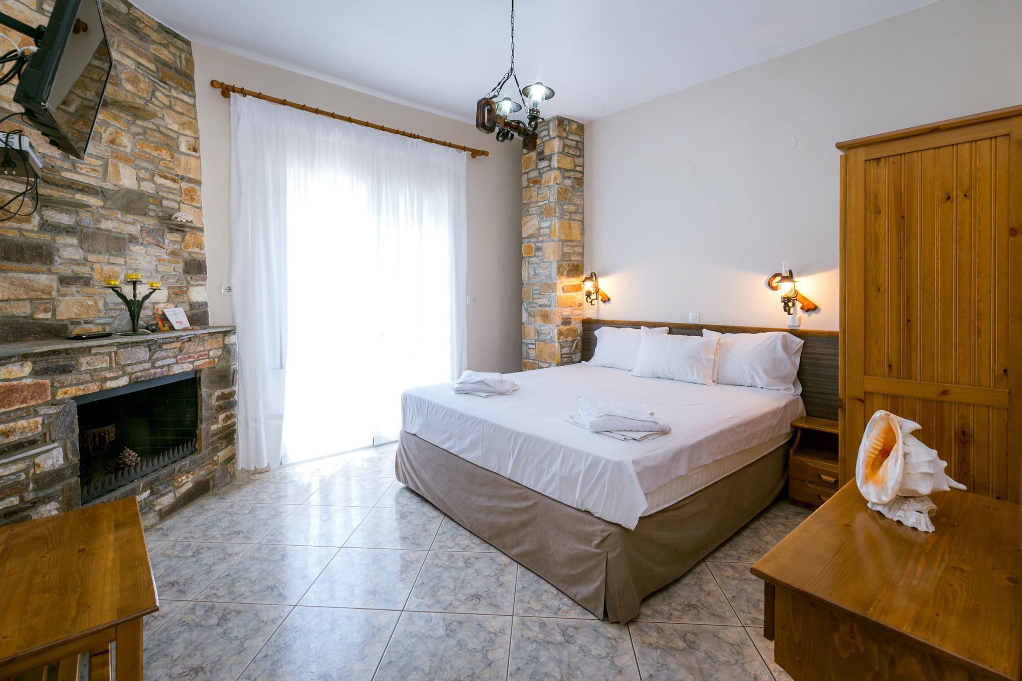 Petra Mare Apartment Thimonia ภายนอก รูปภาพ