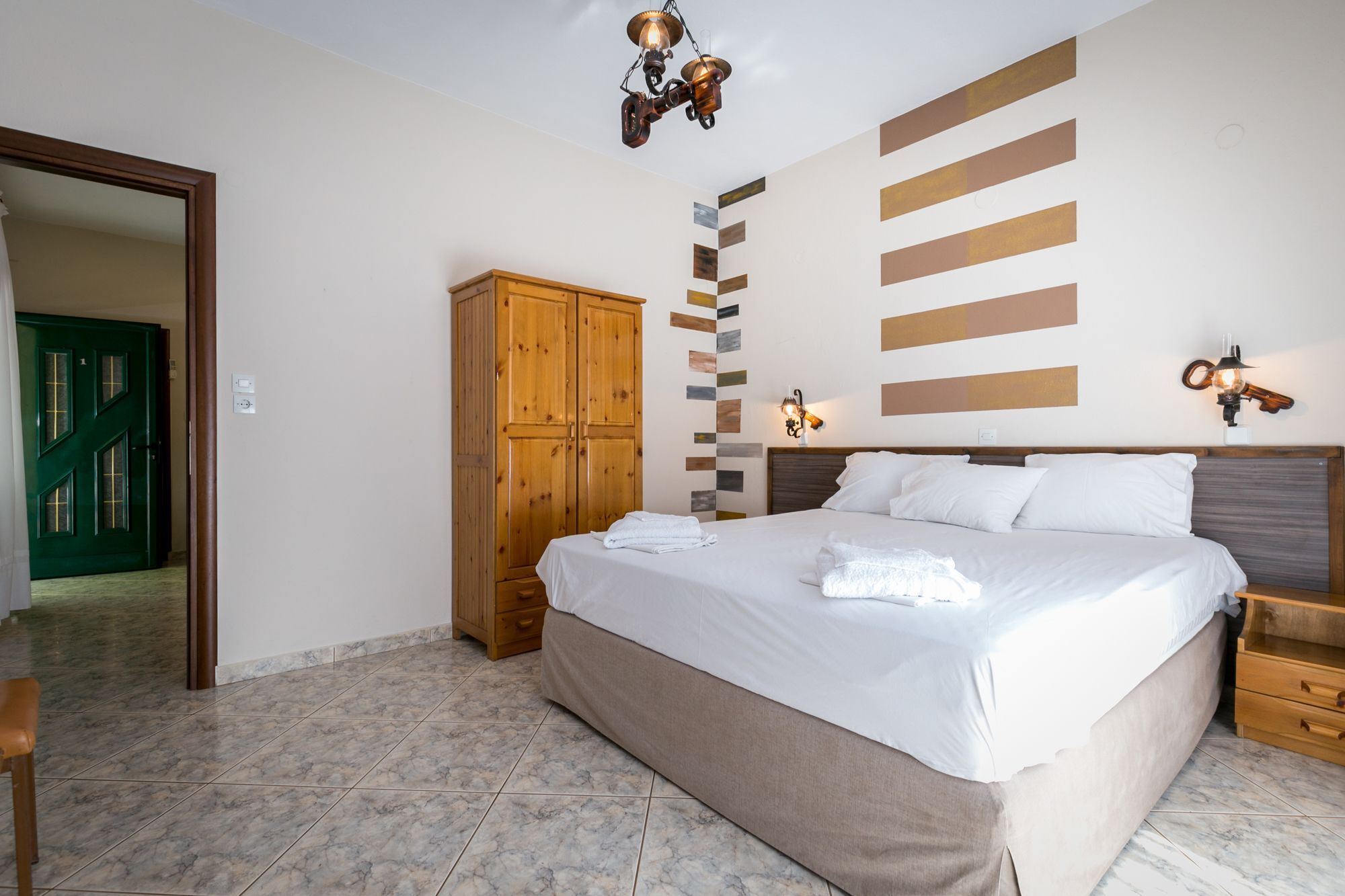 Petra Mare Apartment Thimonia ภายนอก รูปภาพ